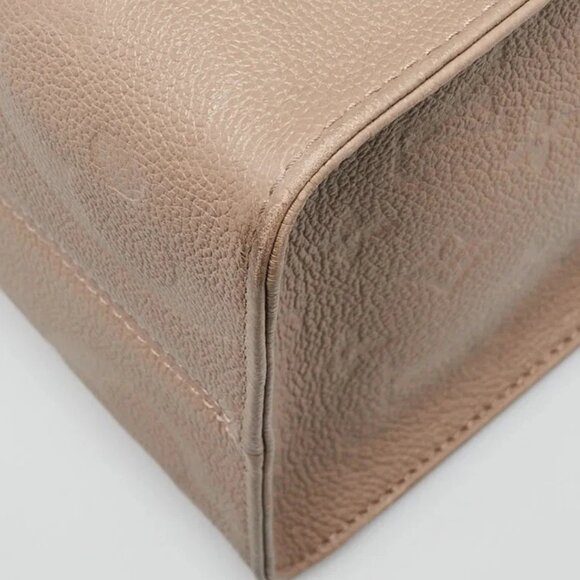 Louis Vuitton Turtledove Monogram Empreinte Leather Onthego MM Bag - Picture 5 of 10